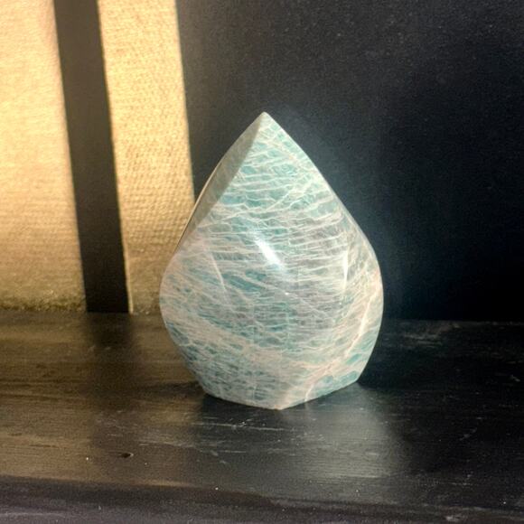 Premium Brazilian Amazonite Flame • 166 g • 2¾″ Tall • Soothing Green Crystal - Picture 1 of 6